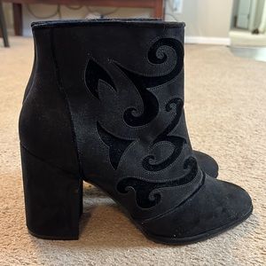 Cloudwalkers black heel ankle boots